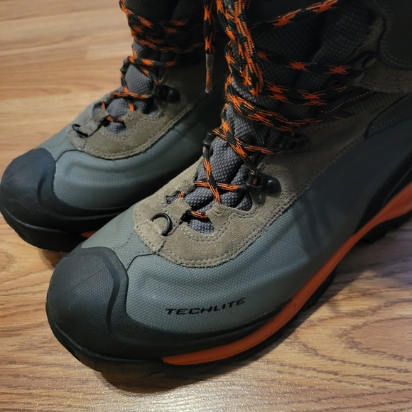 Columbia Bugaboot Plus Cold Weather Boot, 9.5 - Picture 3 of 11